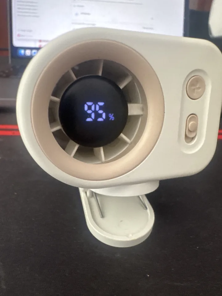 Clip-on mini fan